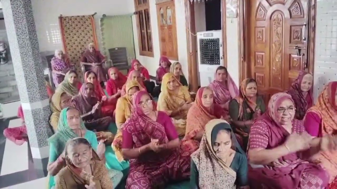 કાળા કાળા કાન મને વાલા લાગો છો...#mahilamandal #kirtan #bhajan #bhajanmandal #bhajanmandalvejalka