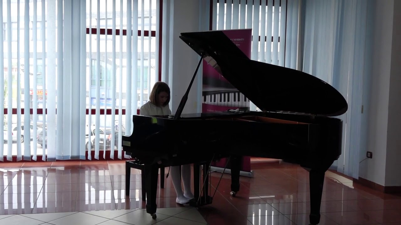 Edvard Grieg Valse Impromptu  - Piano competition