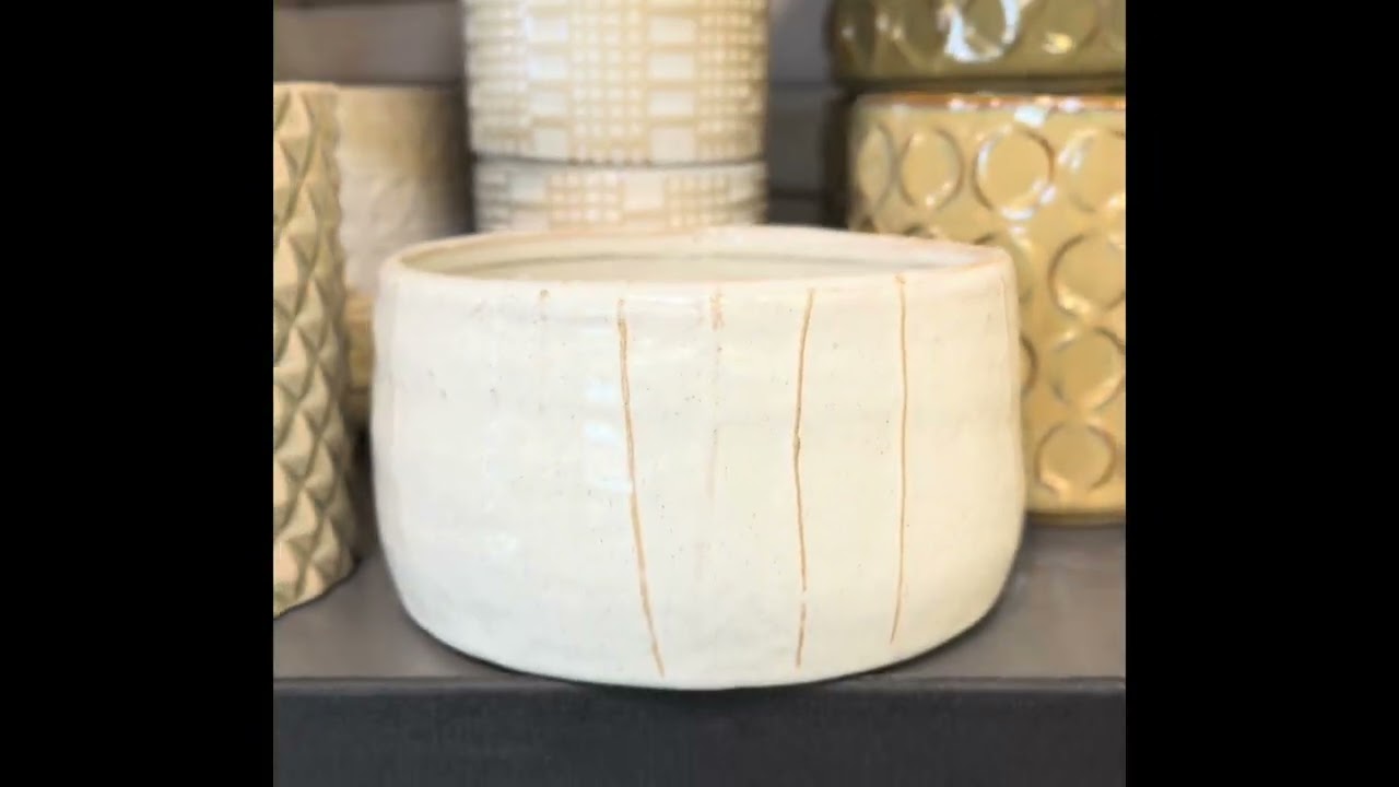 Houseplant pots