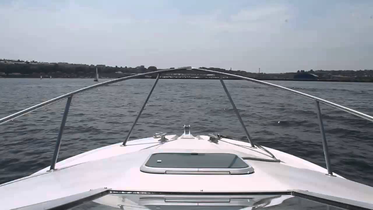Falcon 23 SPC, 26 knots cruising around Cardiff Bay