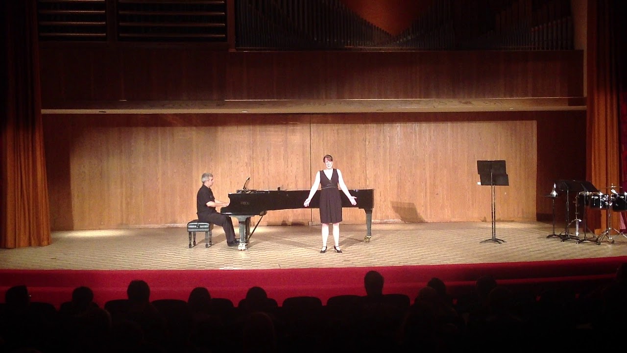 Je suis encore tout &eacute;tourdie (Manon) by Massenet- Maggie Garrett, soprano, Louis Menendez, piano