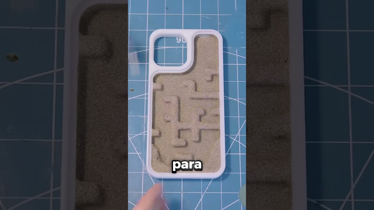 Construyó una colonia de hormigas en su celular