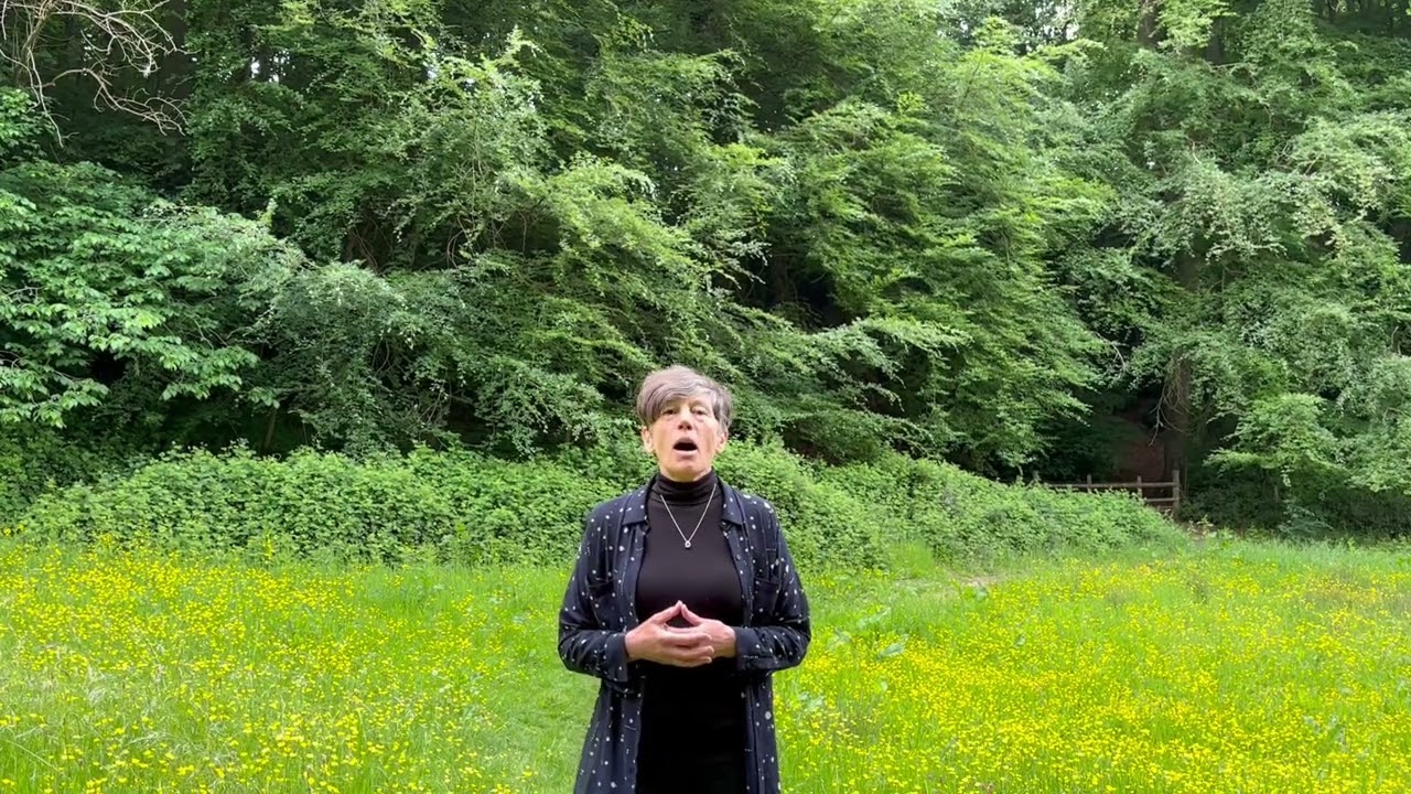 Helen Chadwick, singer and songwriter, introduces her course Songs of Nature at Hawkwood.