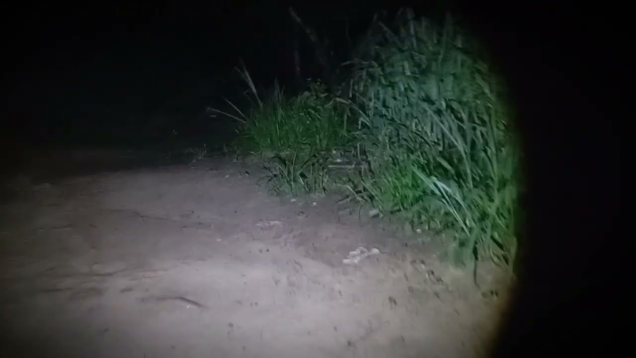 Falamos com um homem no rio da macumba 