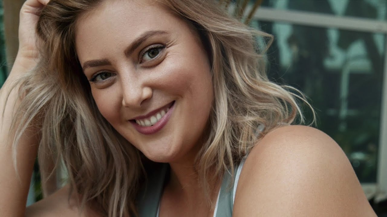 CGM Talks self-love and becoming a curve model with Caitlin Robertson