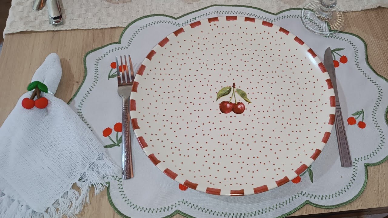 MESA POSTA DE CEREJA | PÁSCOA VERMELHA E BRANCA | LOUÇAS DE CEREJINHA | PG CEREJA | JESSICA RIBEIRO 