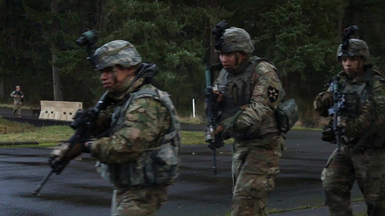 «Зеленые береты» тренируются с 2-2 солдатами SBCT