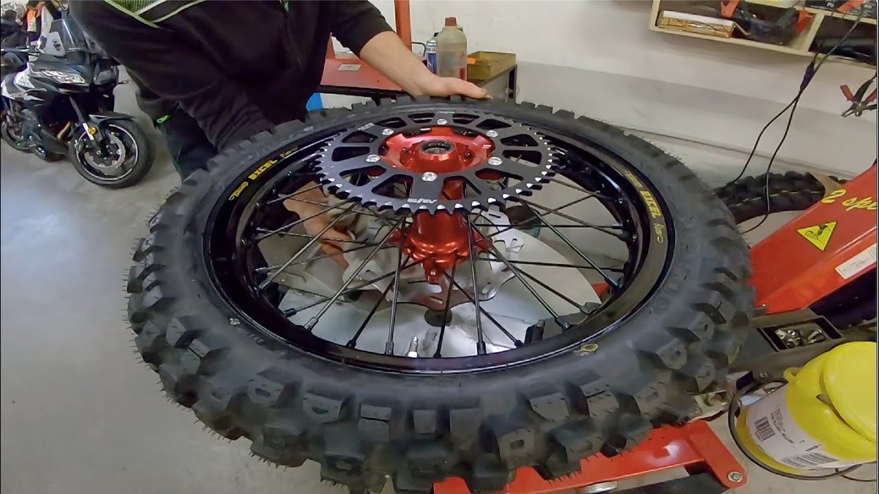 Tutorial come montare la gomma da cross con lo smontagomme