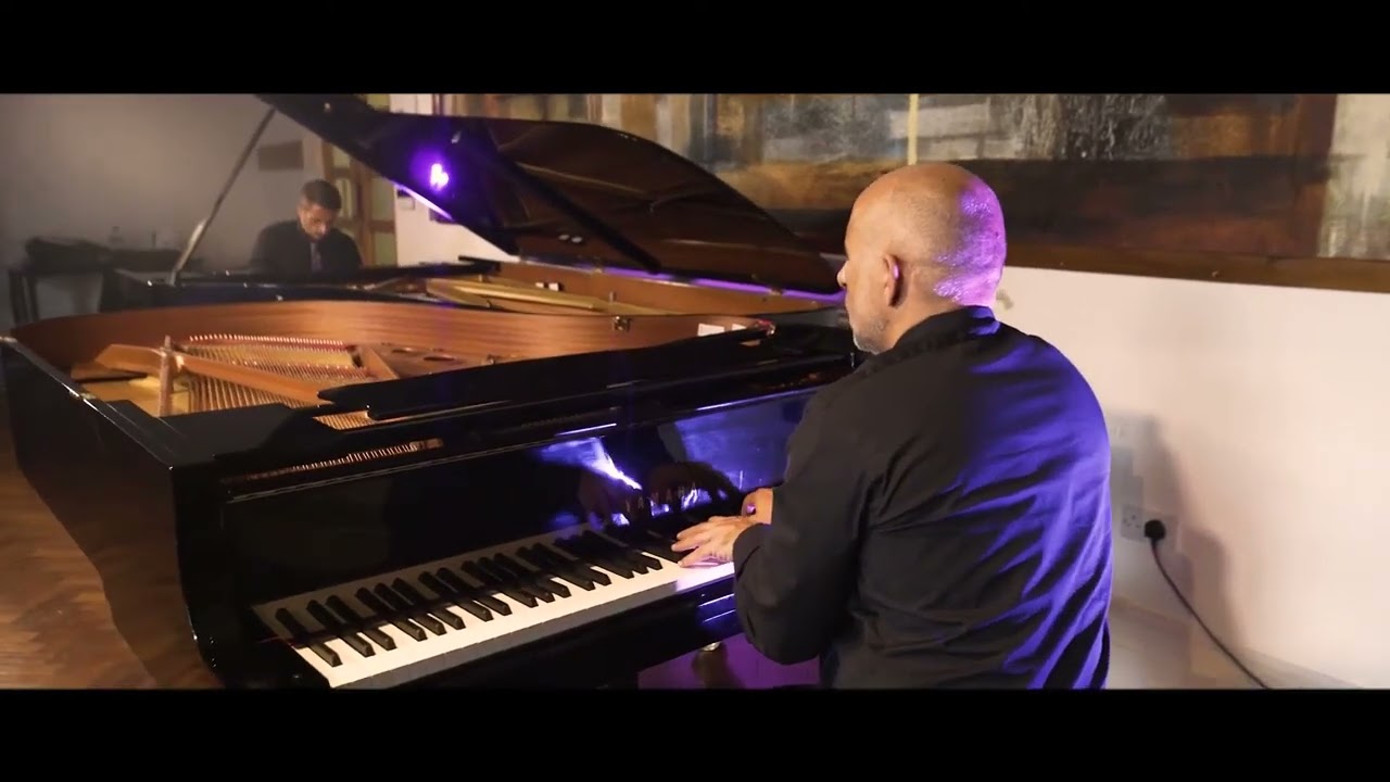 Sir Richard Rodney Bennett   -   Four Piece Suite, Country Blues.   Duo Antithesis