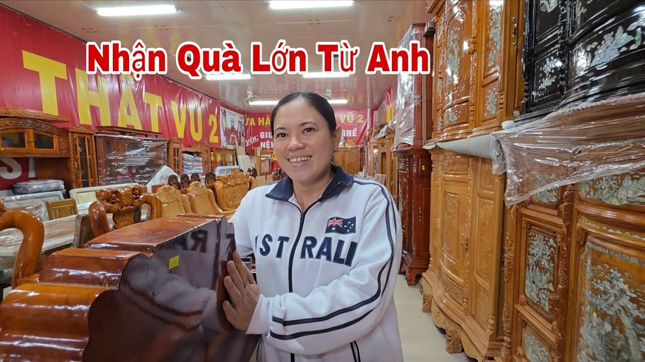 Công Bố Số Tiền Sửa Nhà Và Nhận Thêm Quà Lớn Anh Tặng Làm Kỹ Niệm | TTVlog 