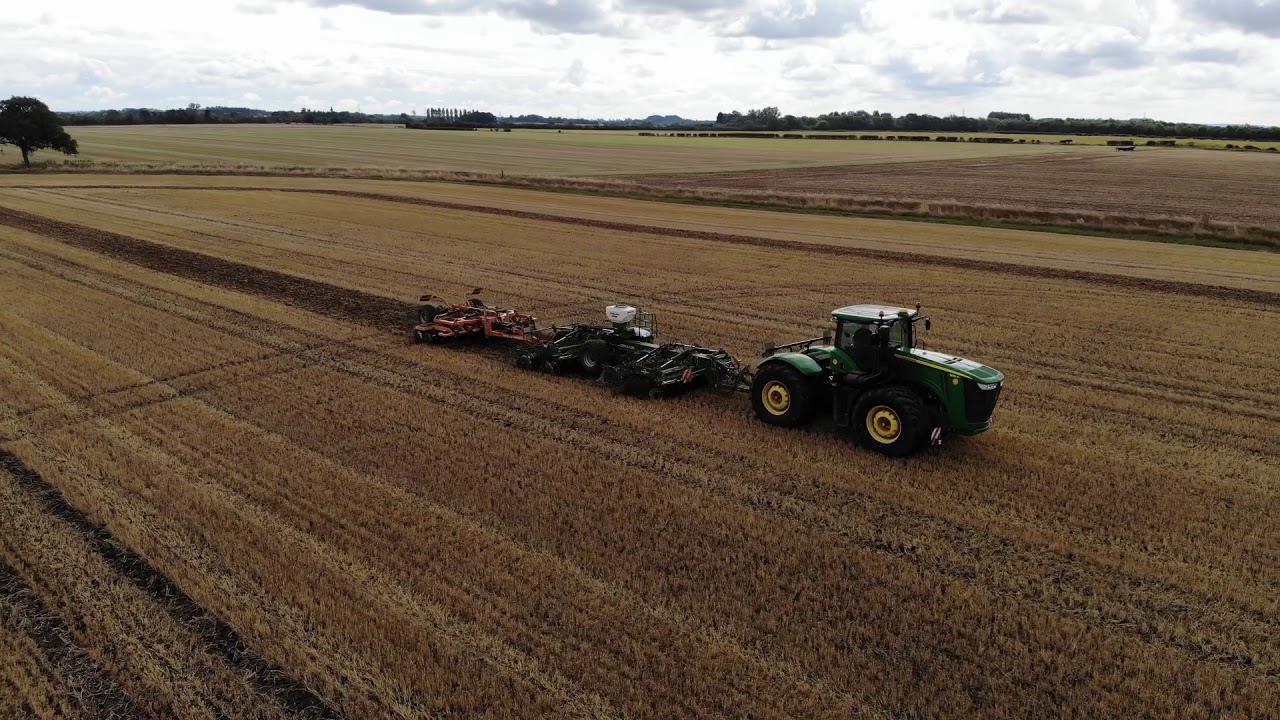 Cote Lodge Farm planting OSR behind Biosolid fertiliser.