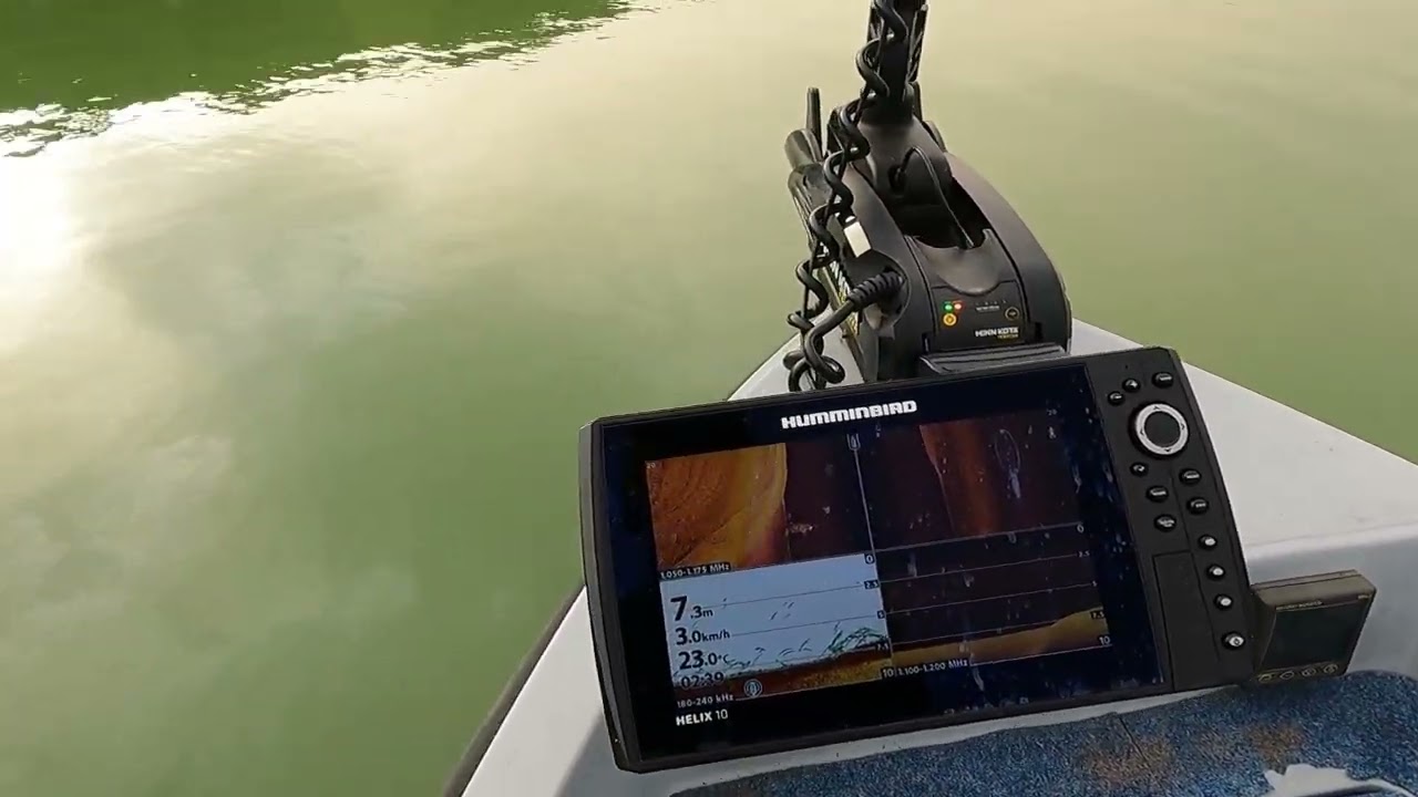 Prospection d'un plan d'eau au sondeur Humminbird