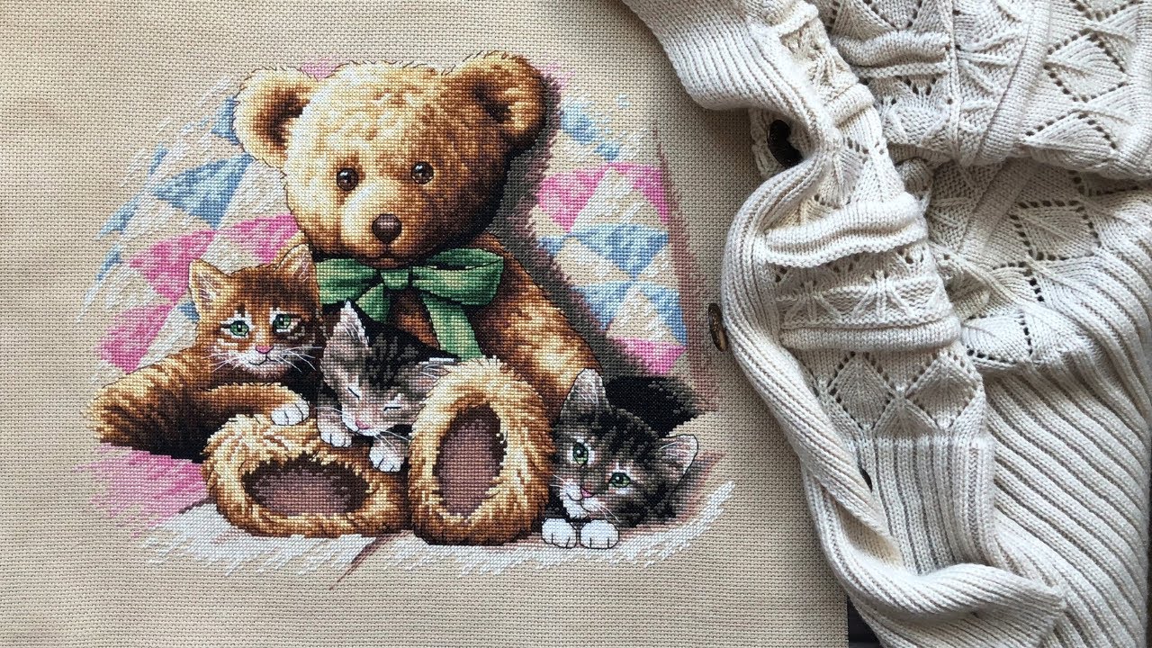 20. Dimensions 35236 Teddy and kittens (Мишка и котята)