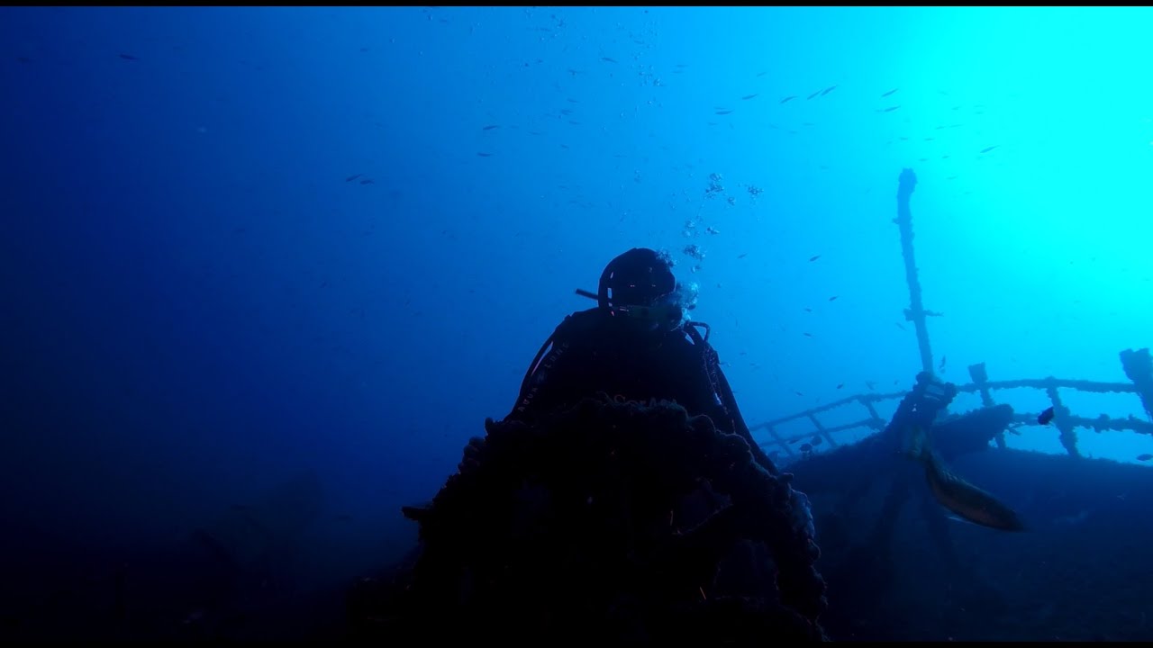 Alone on ship Teti