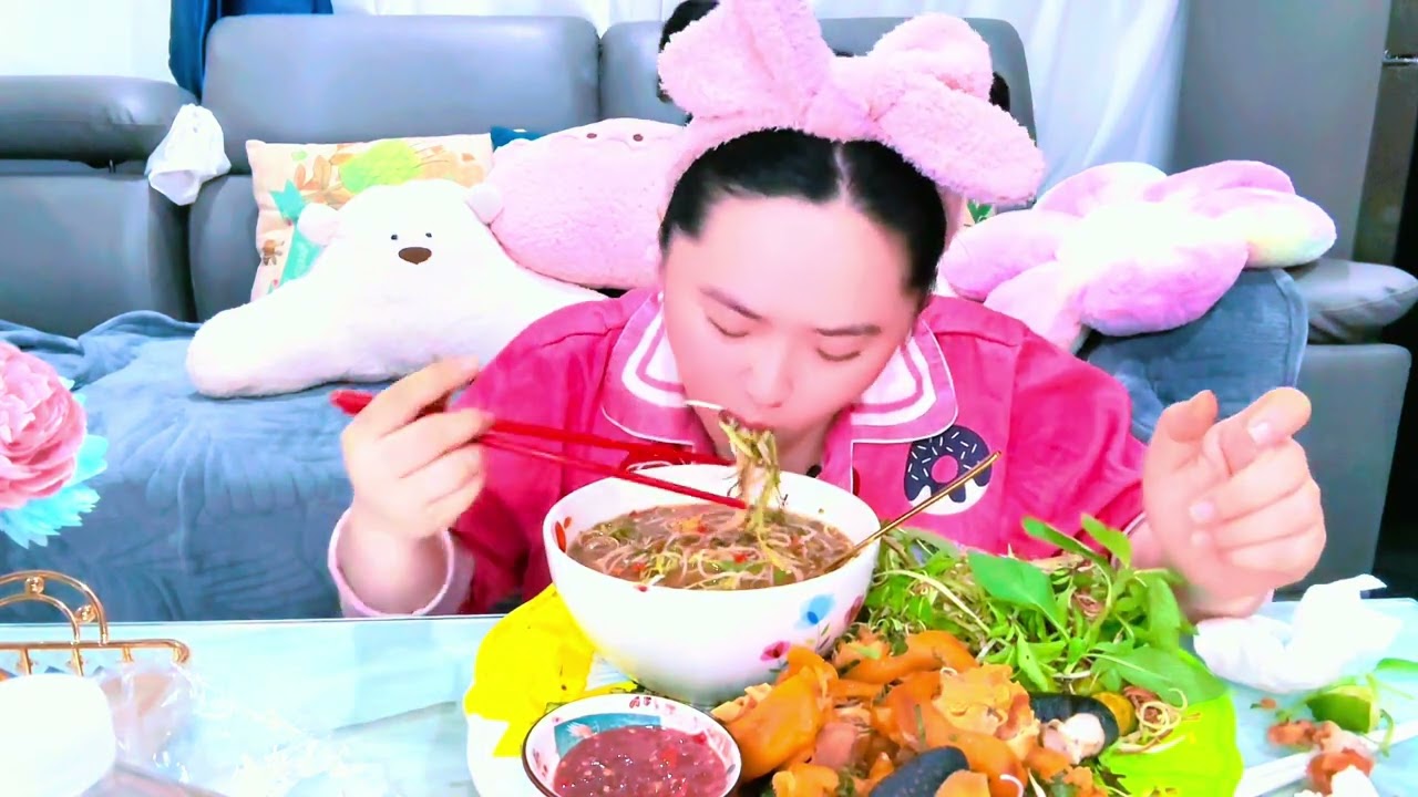 Bún rêu với em nha