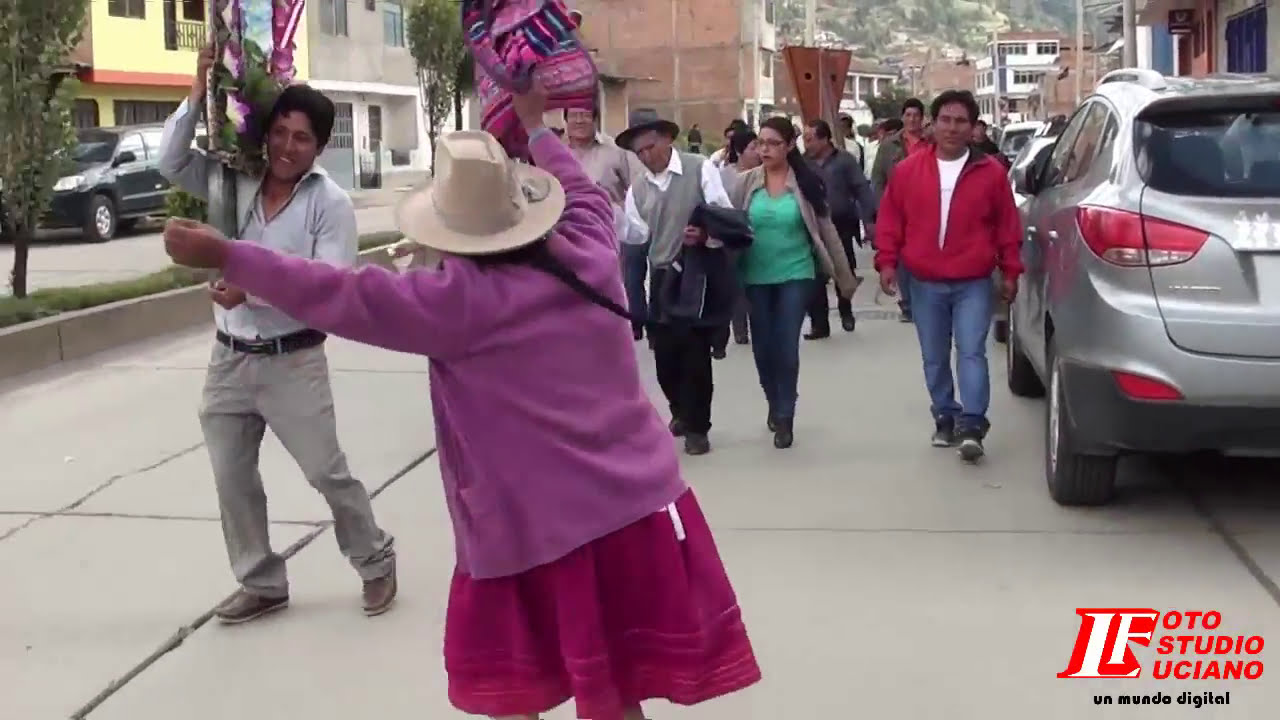 HUARAZ.- DOMINGO MISA DE CRUCES.