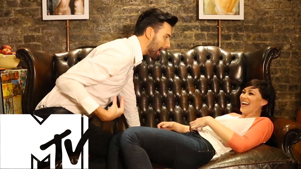 Rylan Gives Emma Willis A Vajazzle - Celebrity Big Brother | MTV
