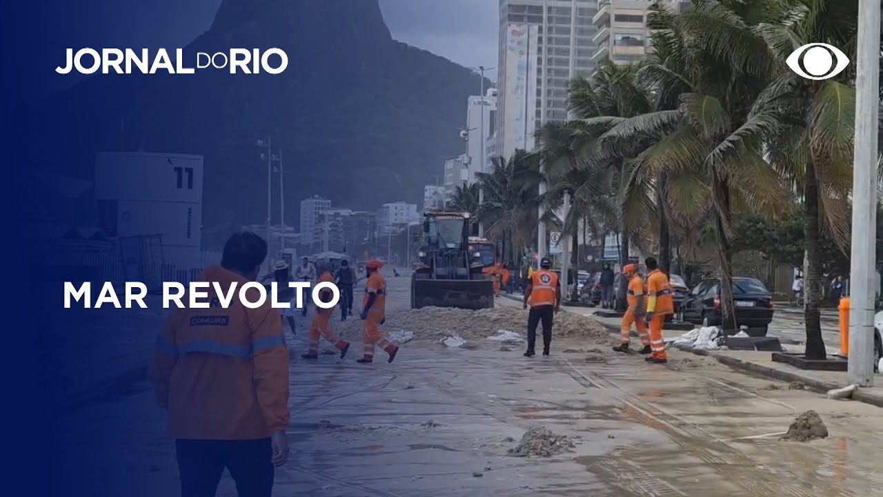 Ressaca causa destruição, interdita vias e exige limpeza de ruas