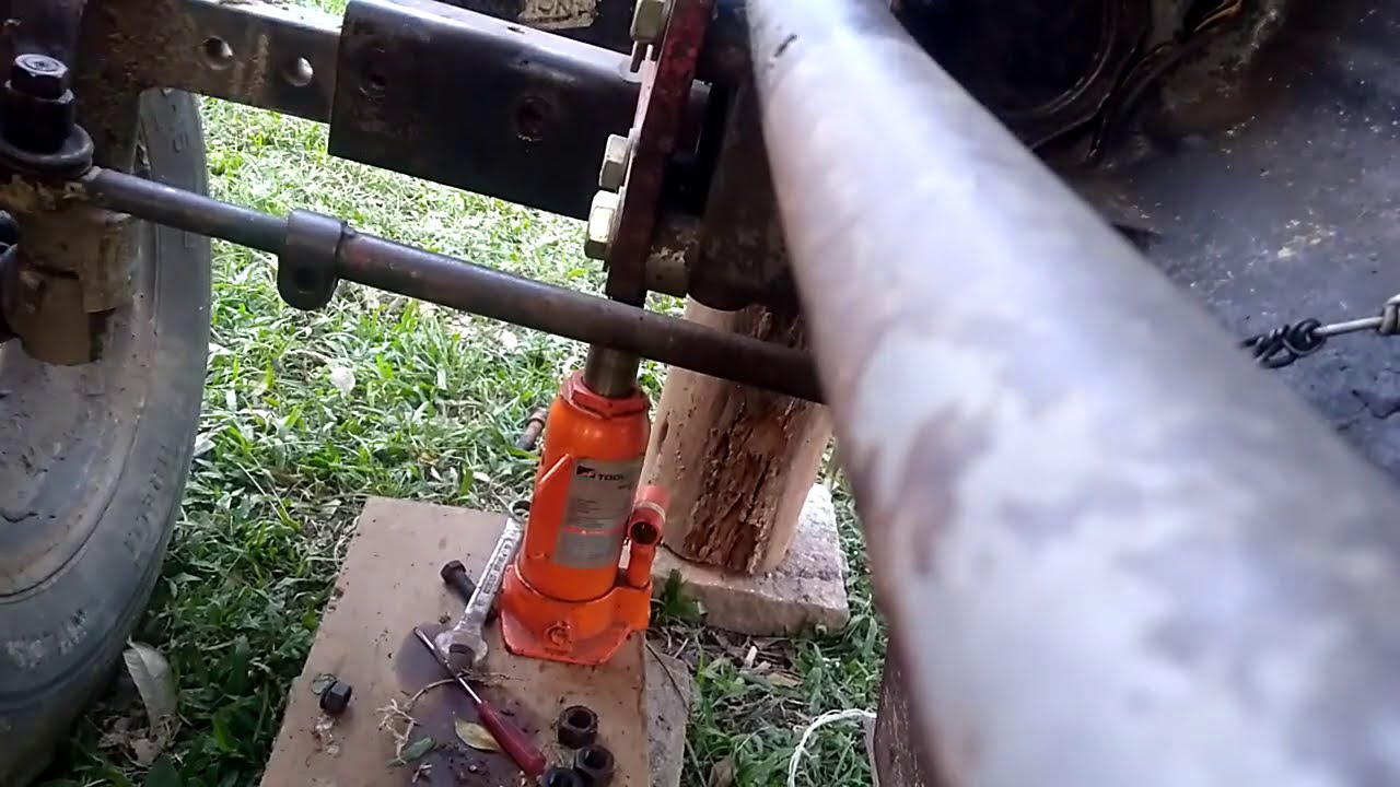 (5 dias antes )retirada da roda conserto do trator Massey 65x