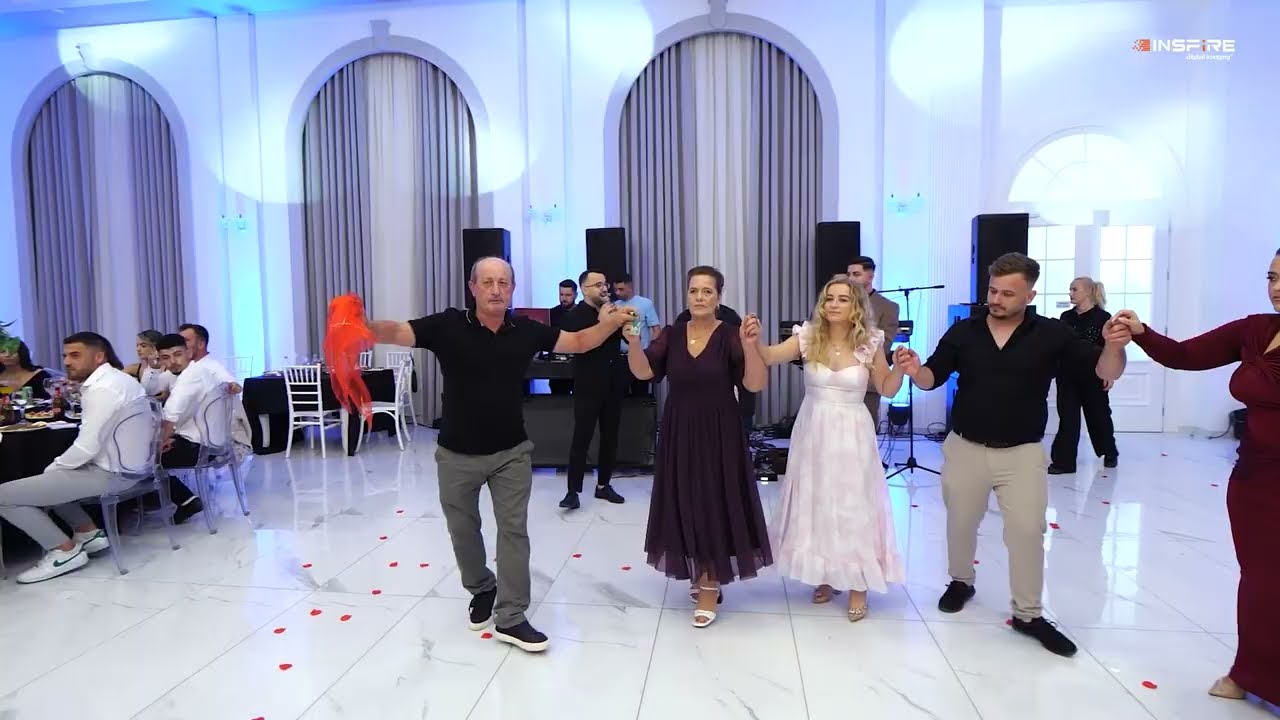Daja Ne Valle - Andrea & Elisa - Dasma Shqiptare #live