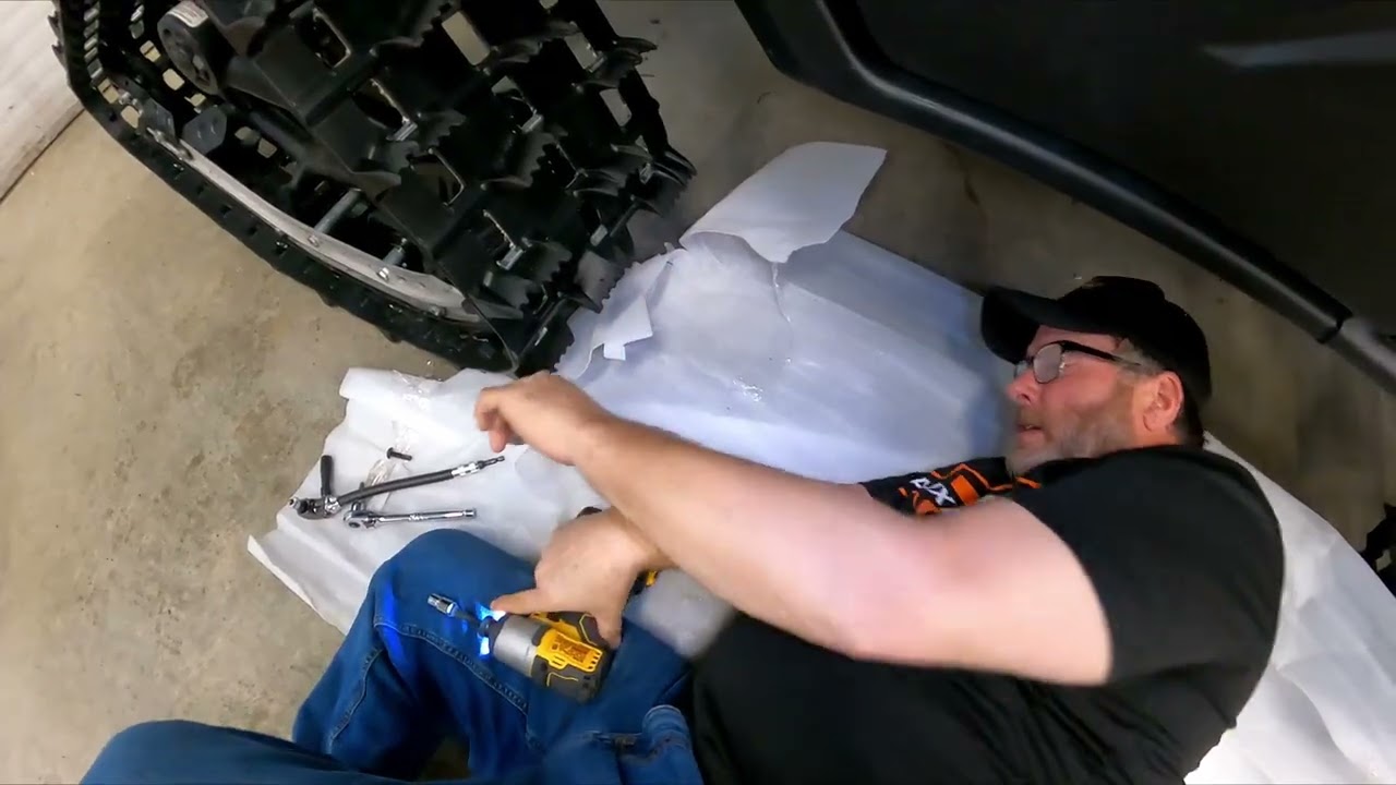 Как установить защитные пороги на Can-Am Defender HD11 2026 года выпуска