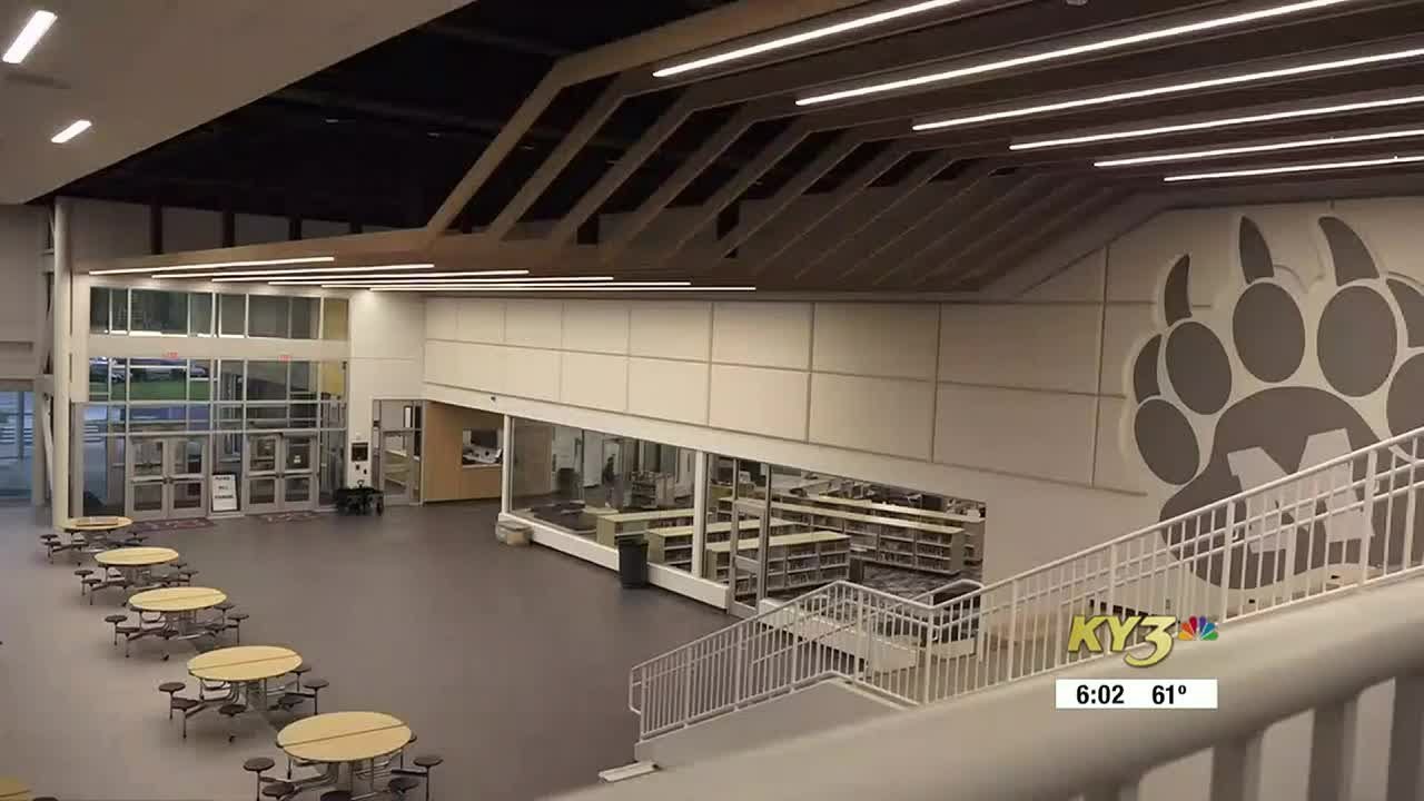 Monett School District opening new middle school building