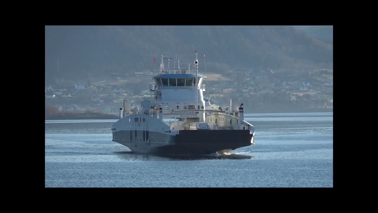 OnTheFerry # Magerholm - Sykkylven