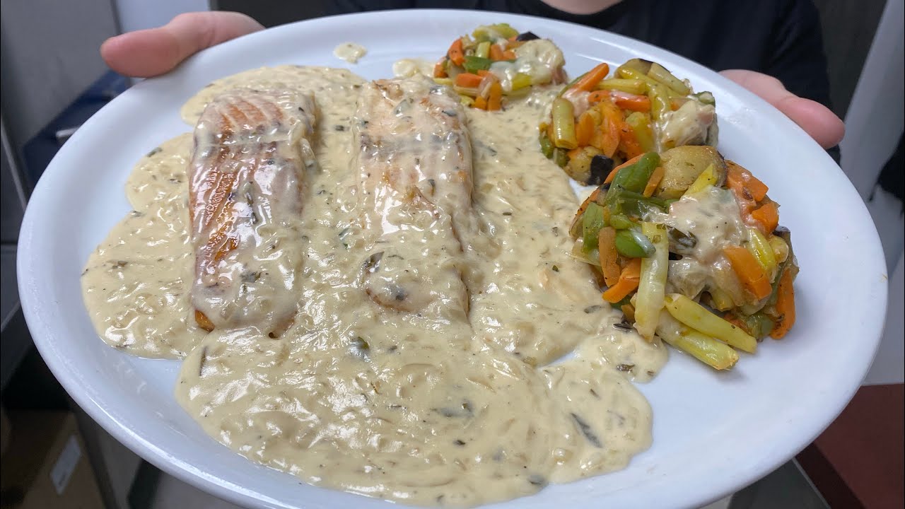 SALMÓN AL CAVA.