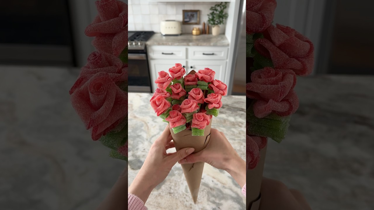 Candy Rose Bouquet for Valentine&rsquo;s! 🌹#valentinesday #diy