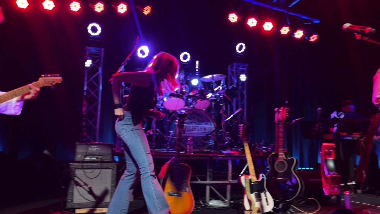 Sweet Child O’ Mine - Wildflower: A Tribute to Sheryl Crow Live at Canoes Cabaret 11/28/2021