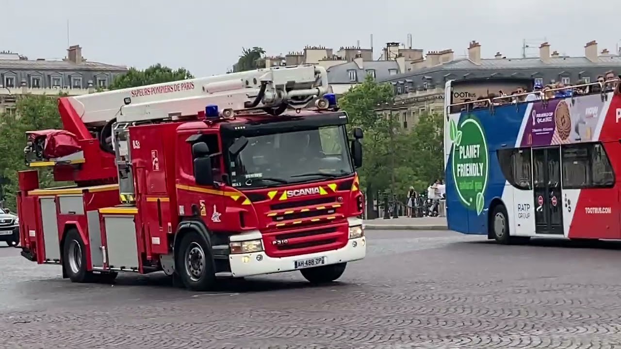 Paris Champs-&Eacute;lys&eacute;es Fire service turnout July 2022