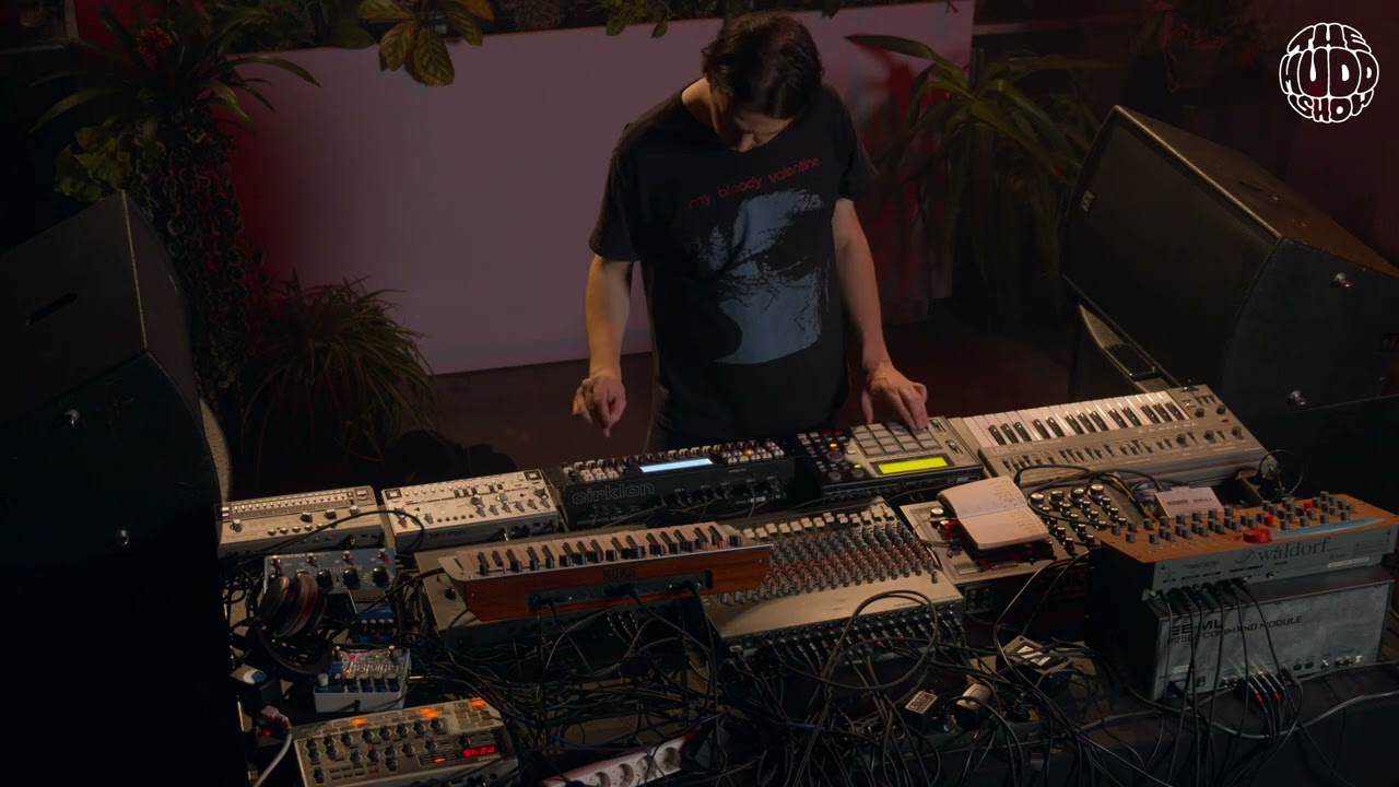 Levat (Live) | themuddshow