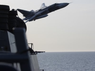 Russian Jets Fly Low Over US Navy Ship