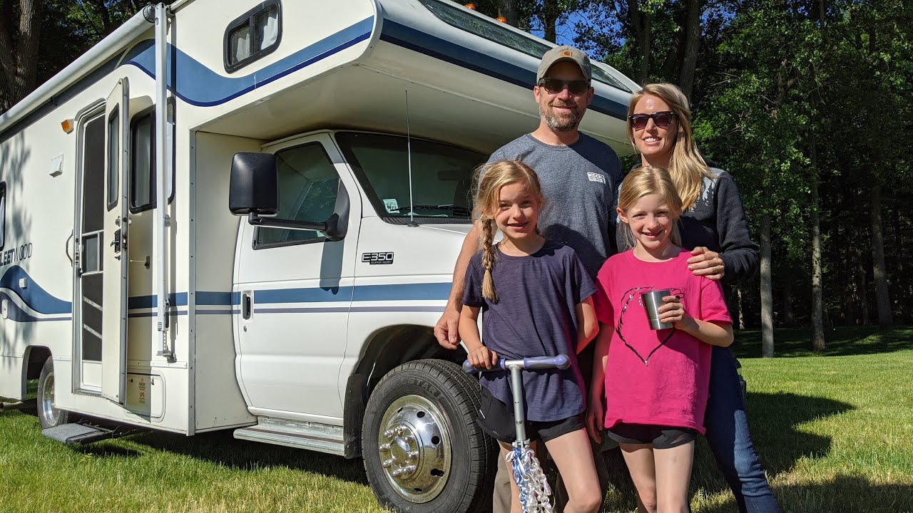 RV Rehab! - Fixing Up a 25' Motorhome With Family
