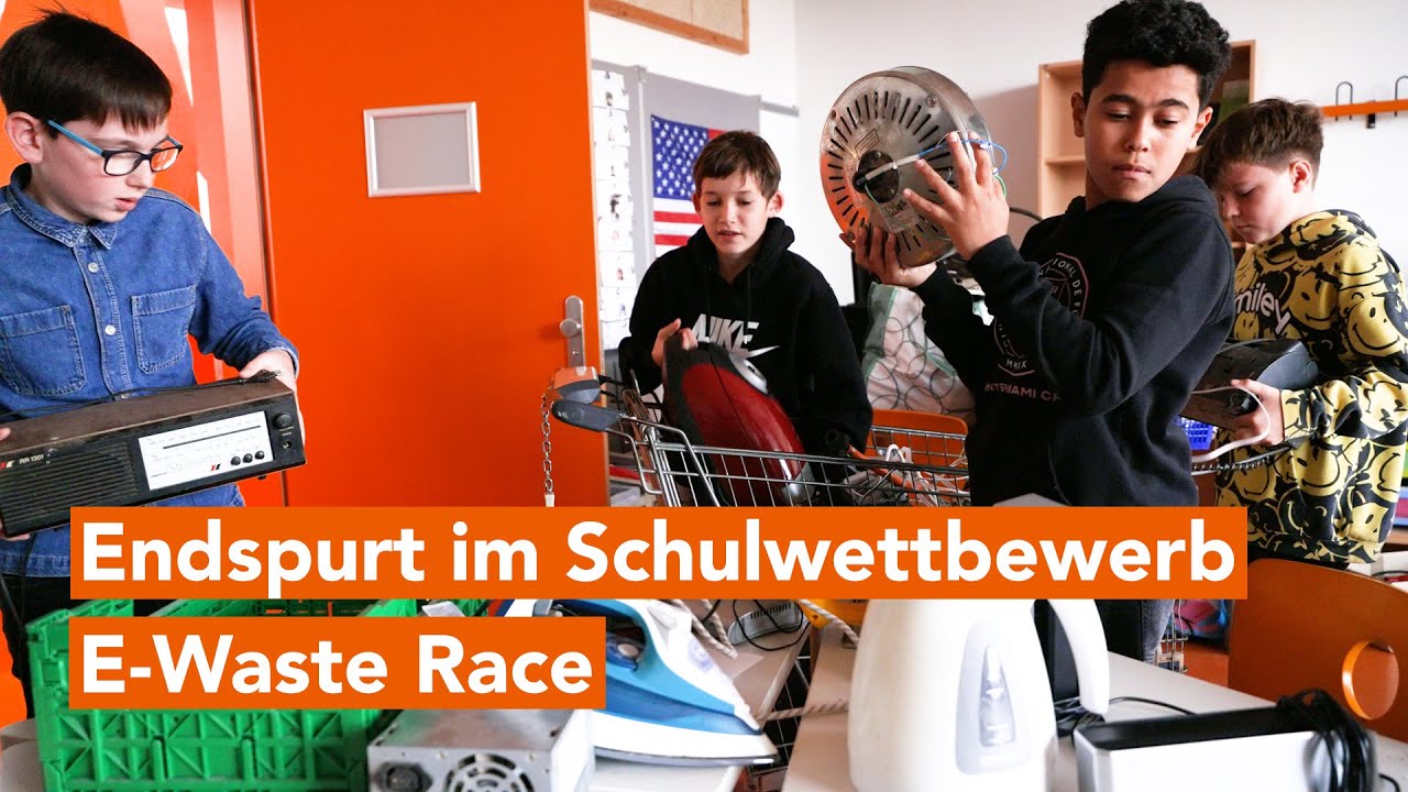 Rostocker Schüler im Kampf gegen Elektro-Schrott-Berge