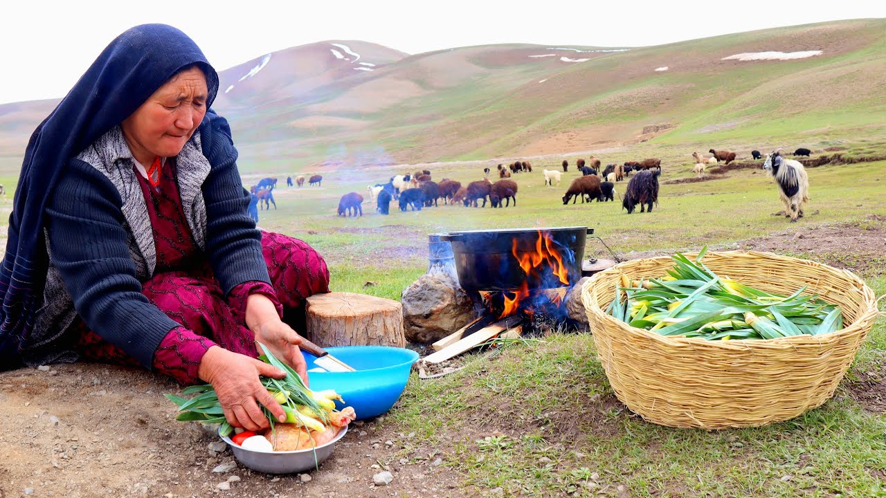 Shepherd Mother Life was at risk | Village life of Afghanistan | Shepherd Life