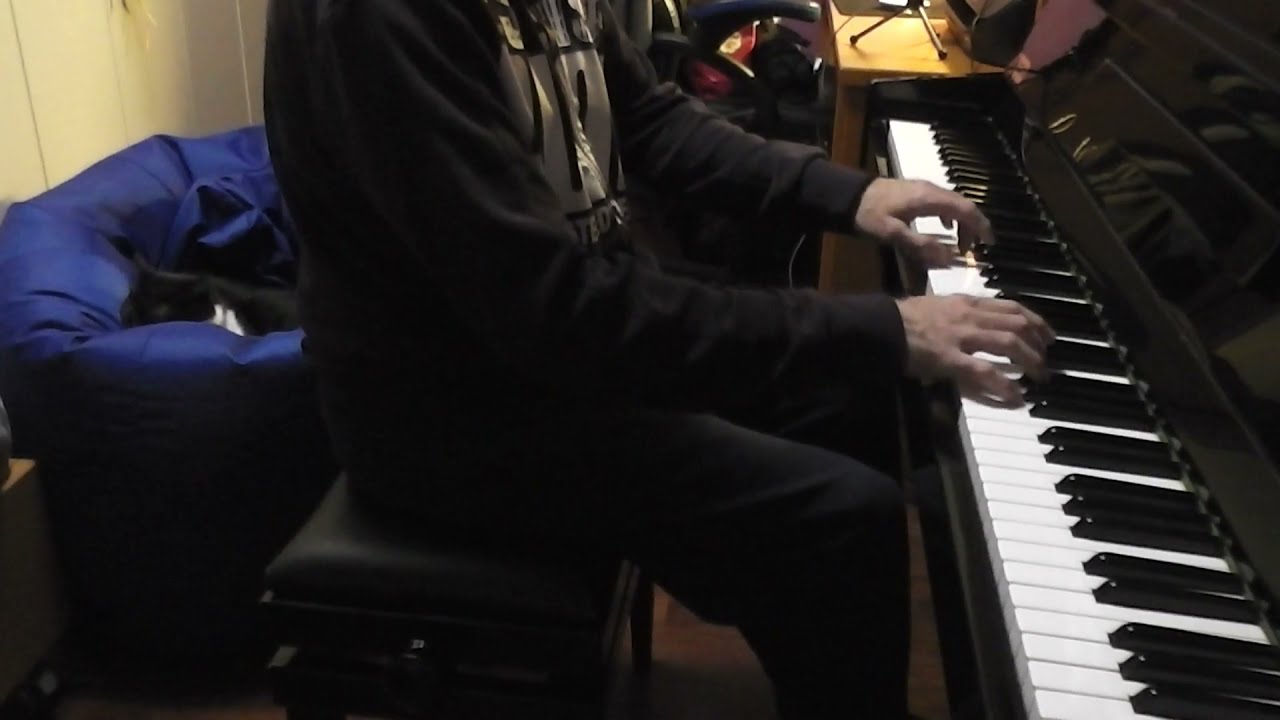 Mozart - Sonata nr. 16 K 545 3° mov. - Rondo (with my sleeping cat)