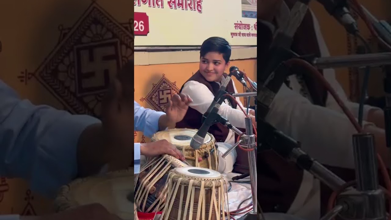 Hori khelan kese jau thumari bye Akanksha rao 