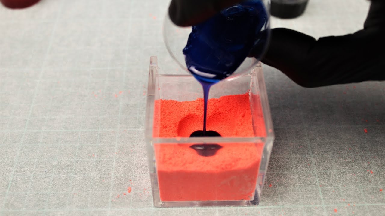 KINETIC SAND & RESIN: What happens when they meet??? (oddly satisfying??)
