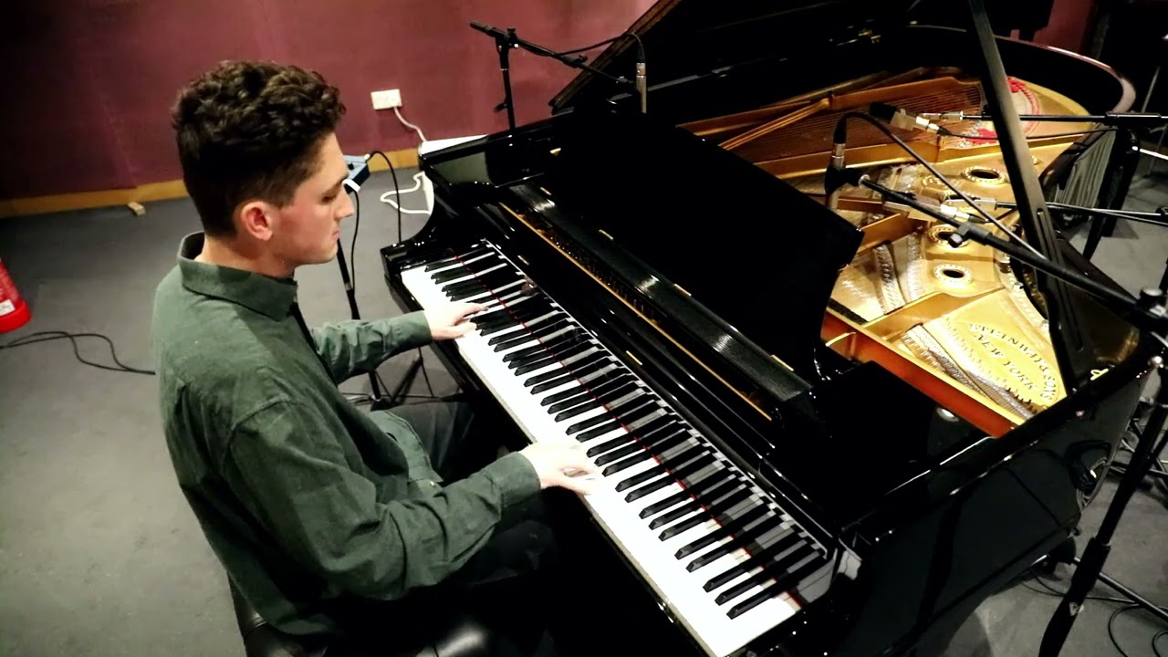 Dream A Little Dream Of Me (Solo piano) - David Bennett