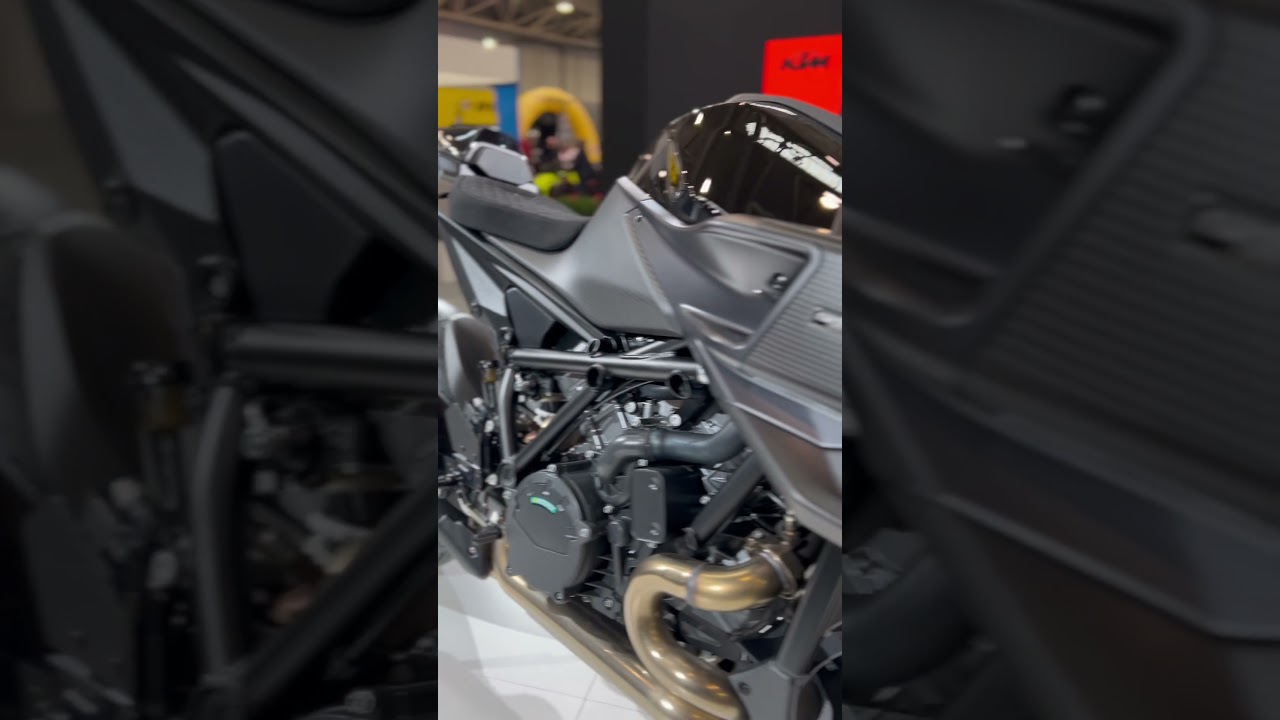 KTM DUKE BRABUS - Motodays Roma 2024 #ktm #superduke #brabus #carbonfiber #details #1390 #naked