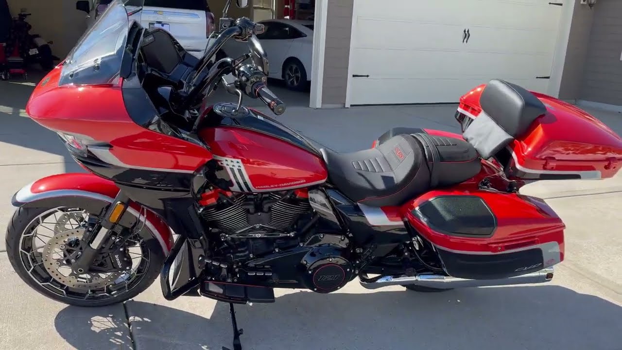 2024 Harley Davidson CVO Road Glide Chopped Tour-Pak Legendary Orange 4K. IMG 4501