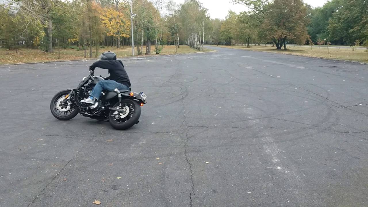 Harley Davidson Sportster Stunt Drift