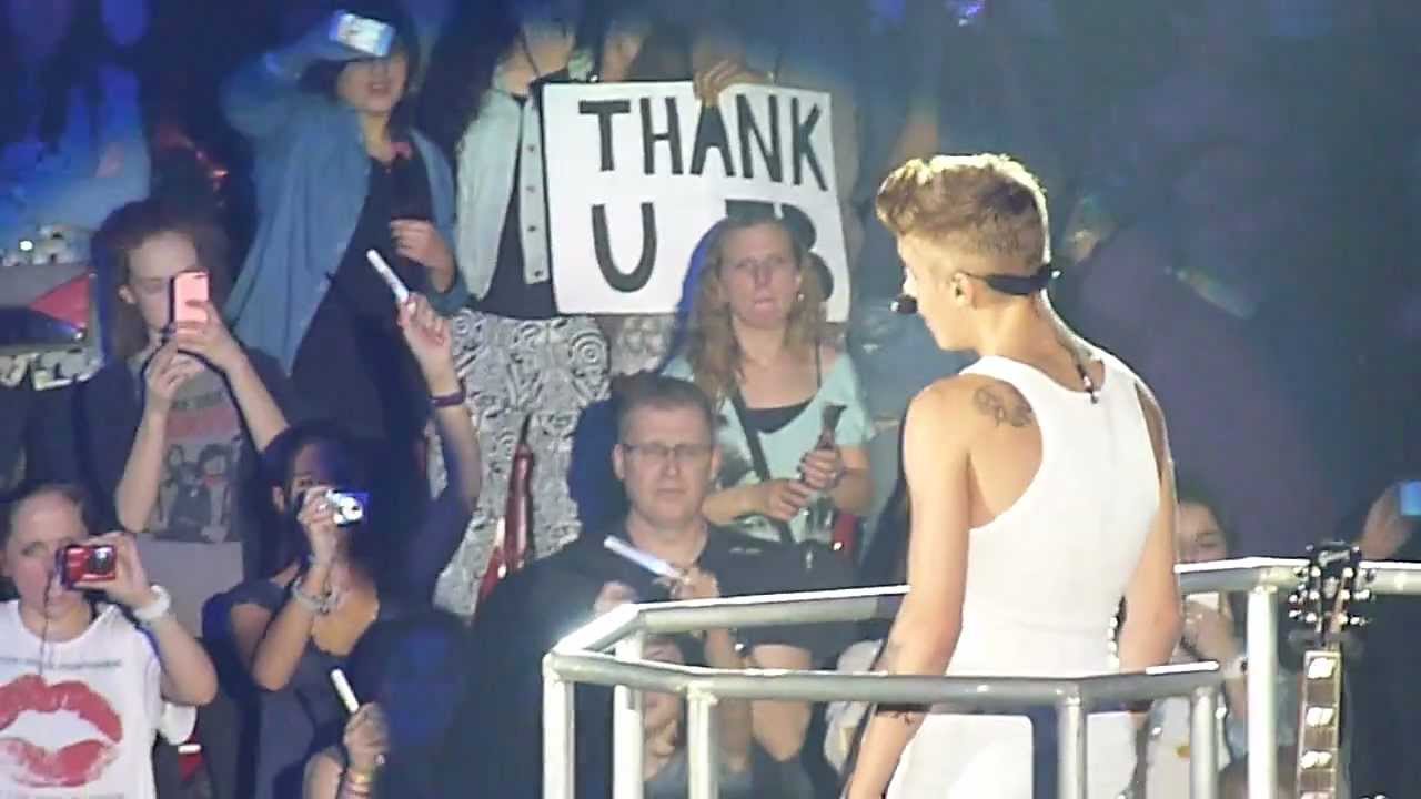 Be Alright / Fall - Justin Bieber @Paris Bercy March  2013.