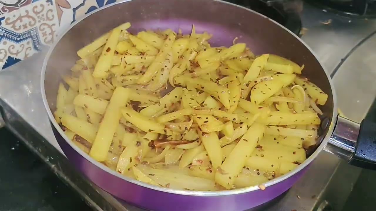 Aloo Pyaaz Bhujia Recipe | Easy & Tasty Potato Onion Sabzi | Quick Indian Breakfast