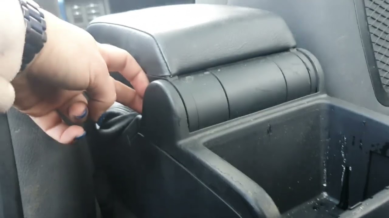 BMW E46 Low Budget Daily Drift Projekt, Teil 2 Beziehen der Armlehne und Einbau weiteren Kleinteilen