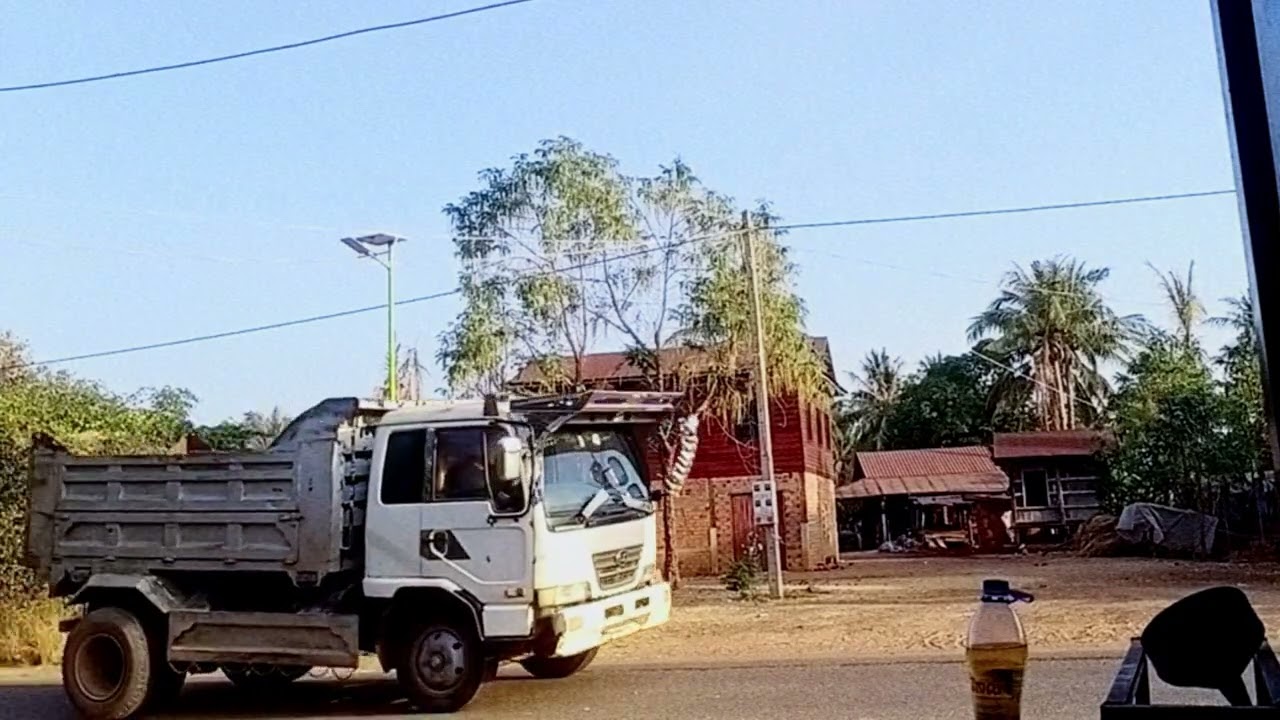 វីដេអូគេផុសងងឹតឈឹងអ្នកមើលឡើងគរដូចភ្នំ😅