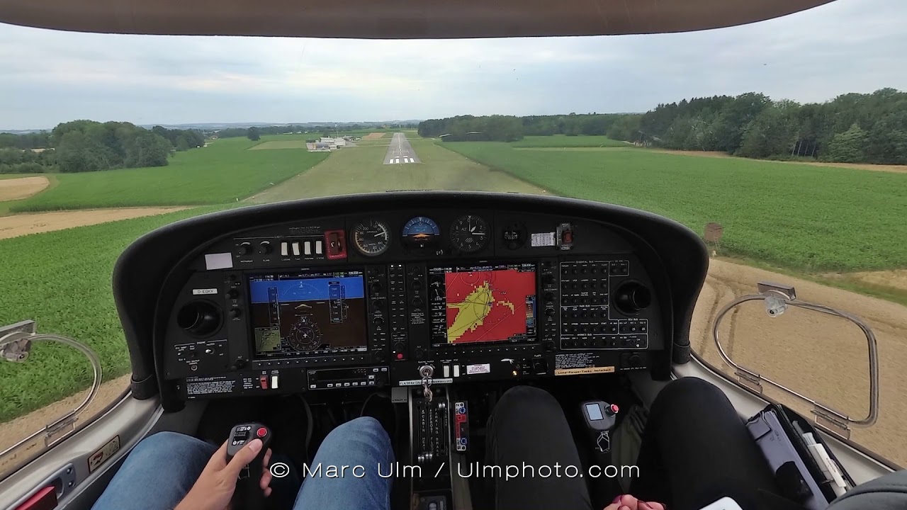 Cockpit + OUTSIDE view Diamond DA40 Approach + Landing