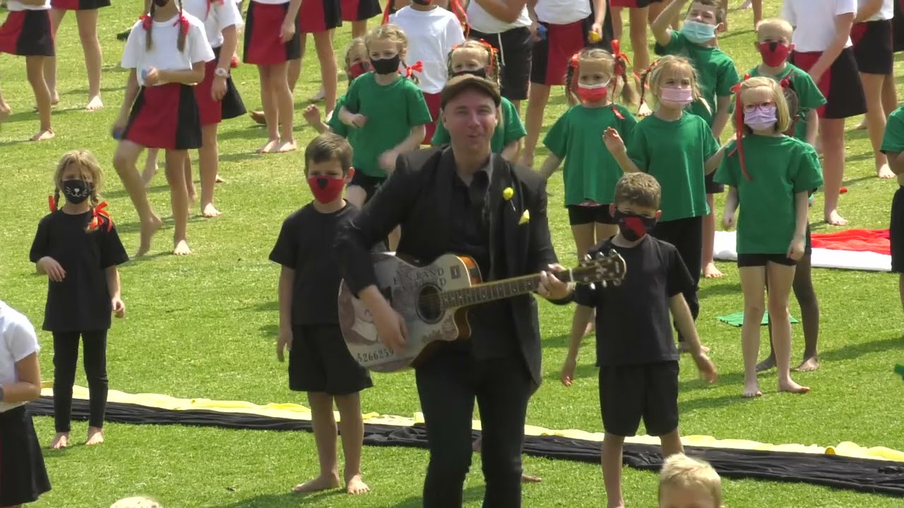 Laerskool Constantiapark Africa Smiles saam met Jakkie Louw