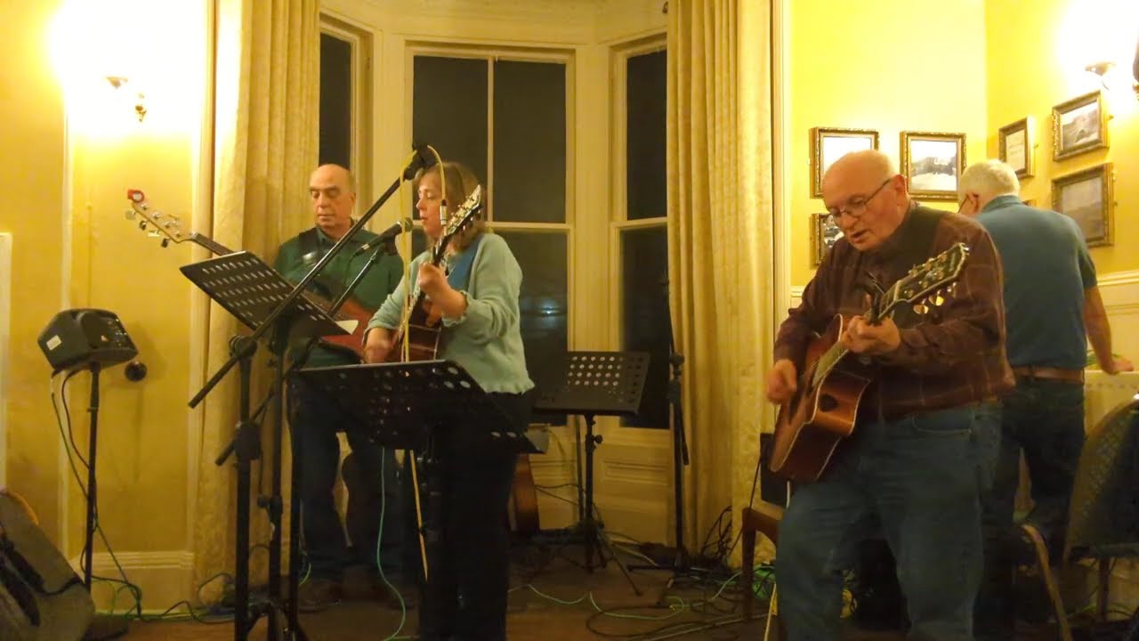 The Wild Mountain Thyme - Lisa, Dave and Kenny